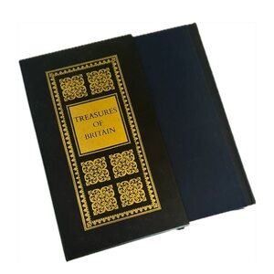😎 Vintage Hardcover TREASURES of BRITAIN book in original slipcase